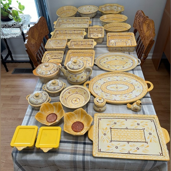 temptations bakeware presentable ovenware old world yellow Tara serving bowl - Picture 6 of 6